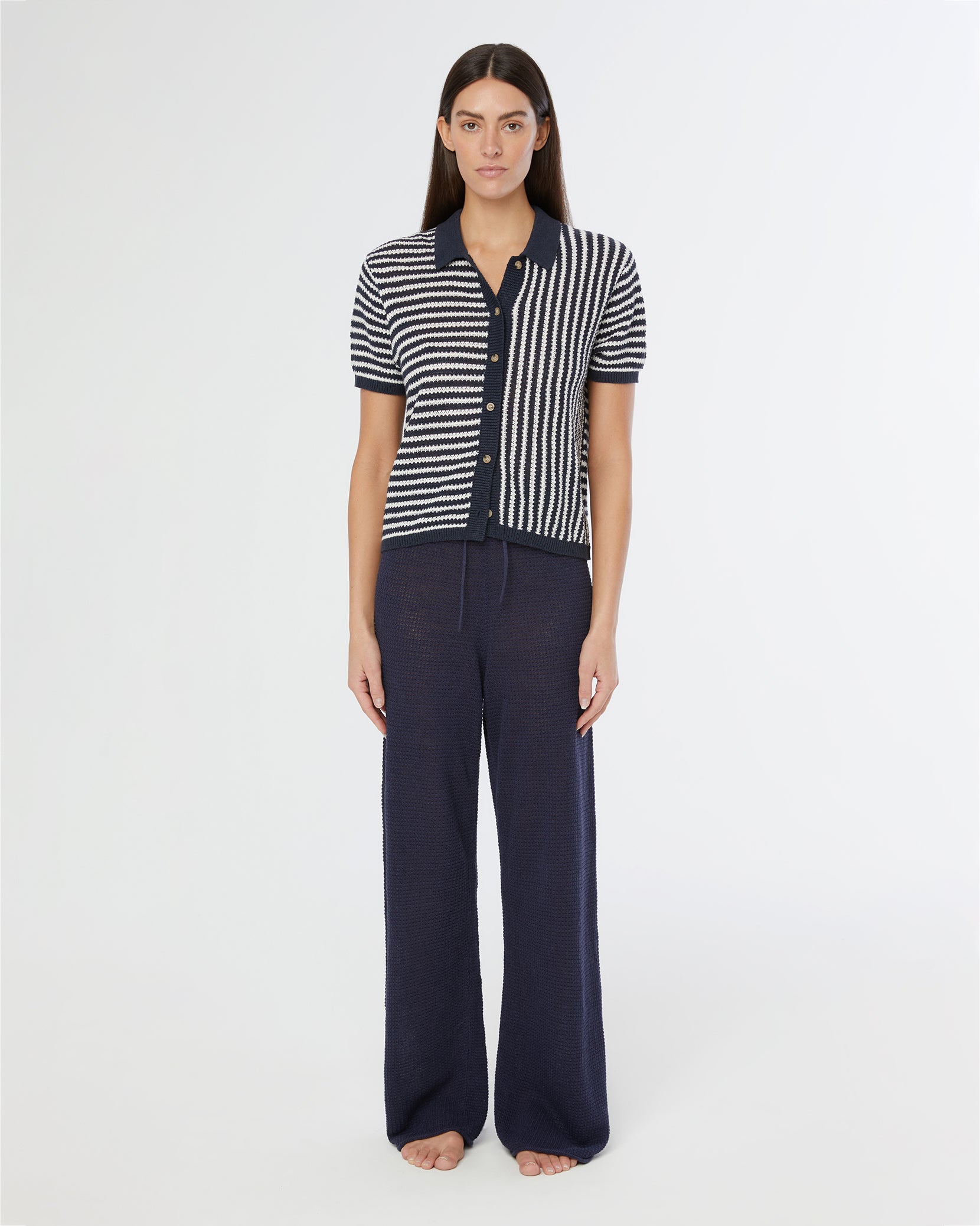 Deep Navy/White
