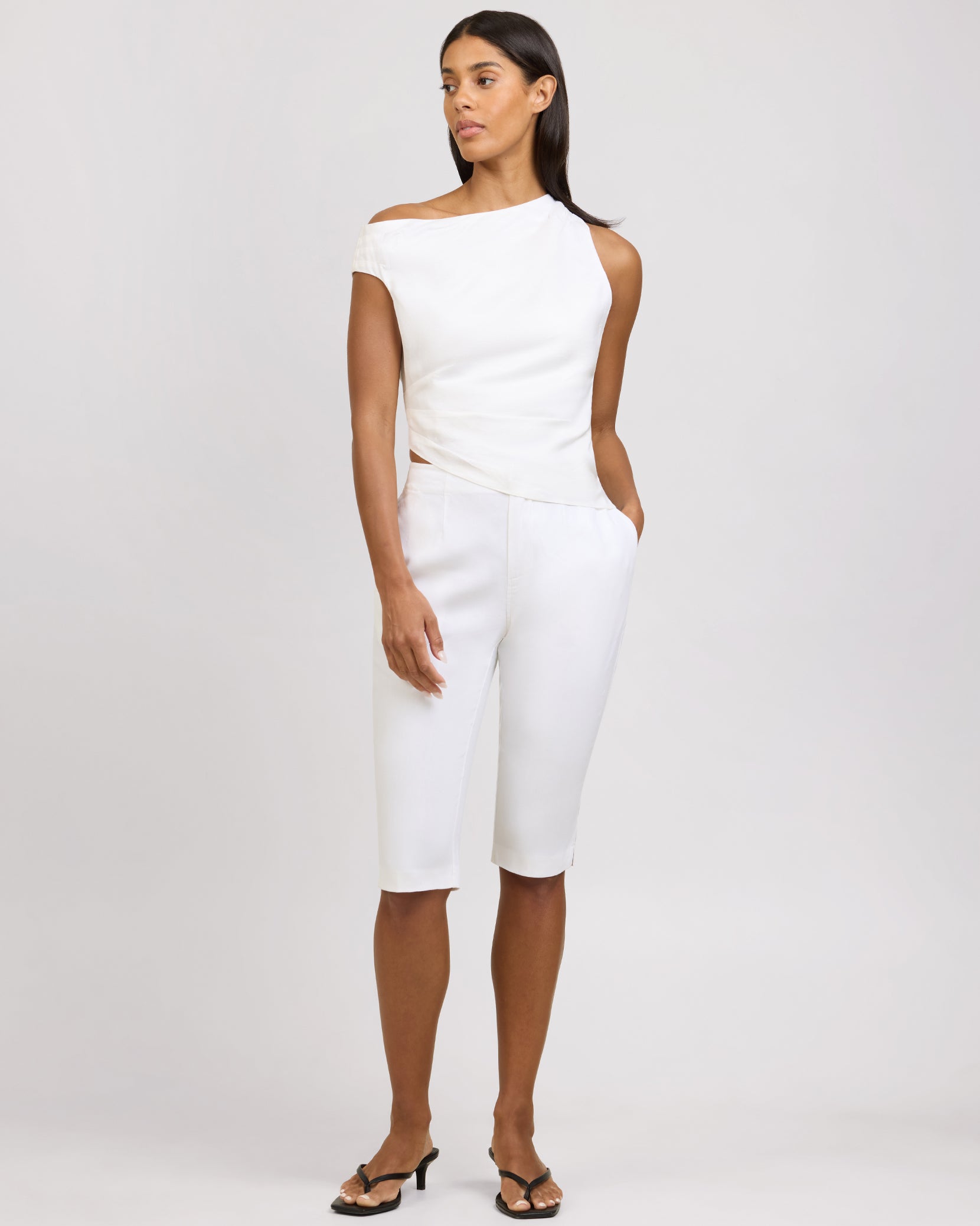 Slim Fit Capri Pant