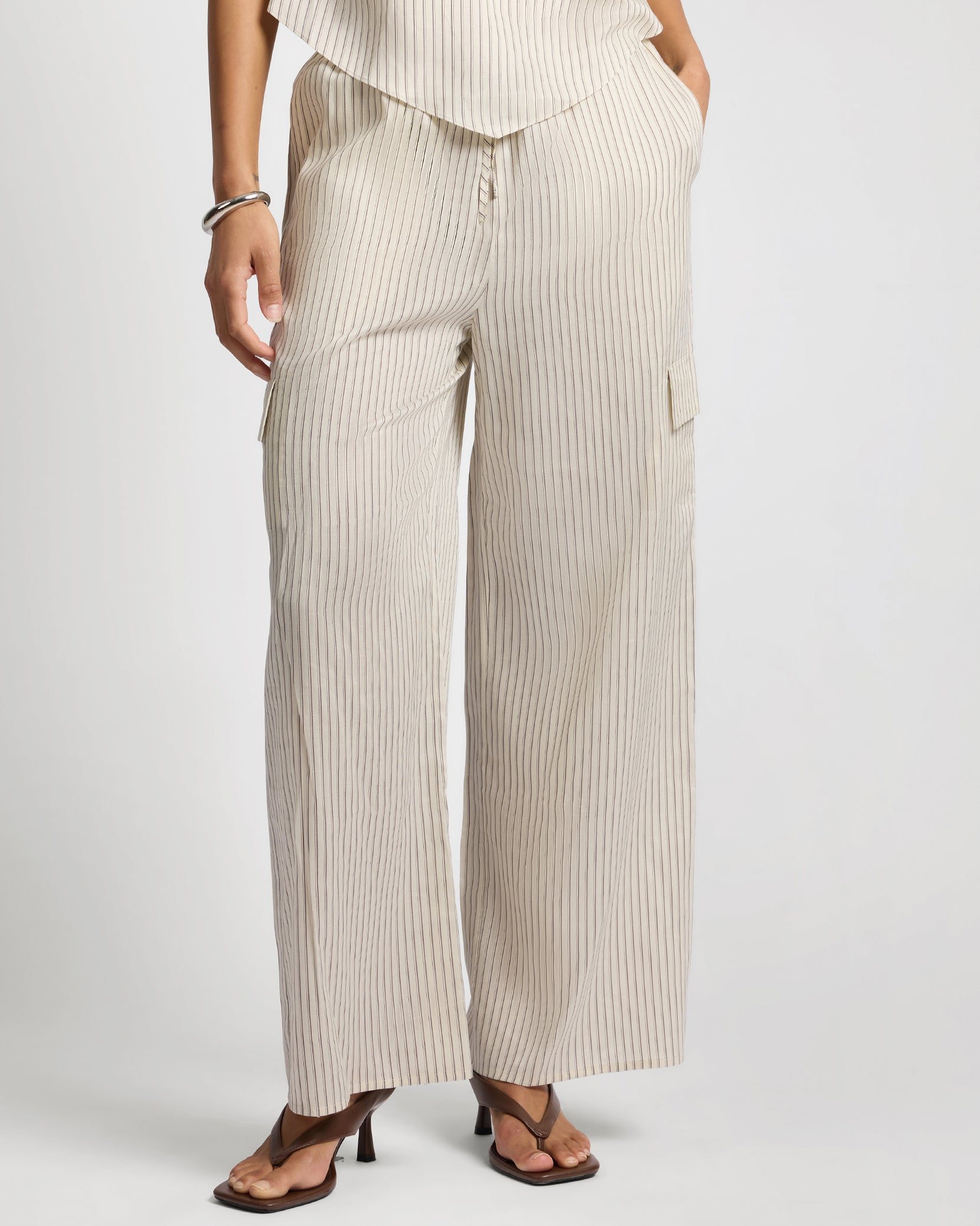 Cream/Black