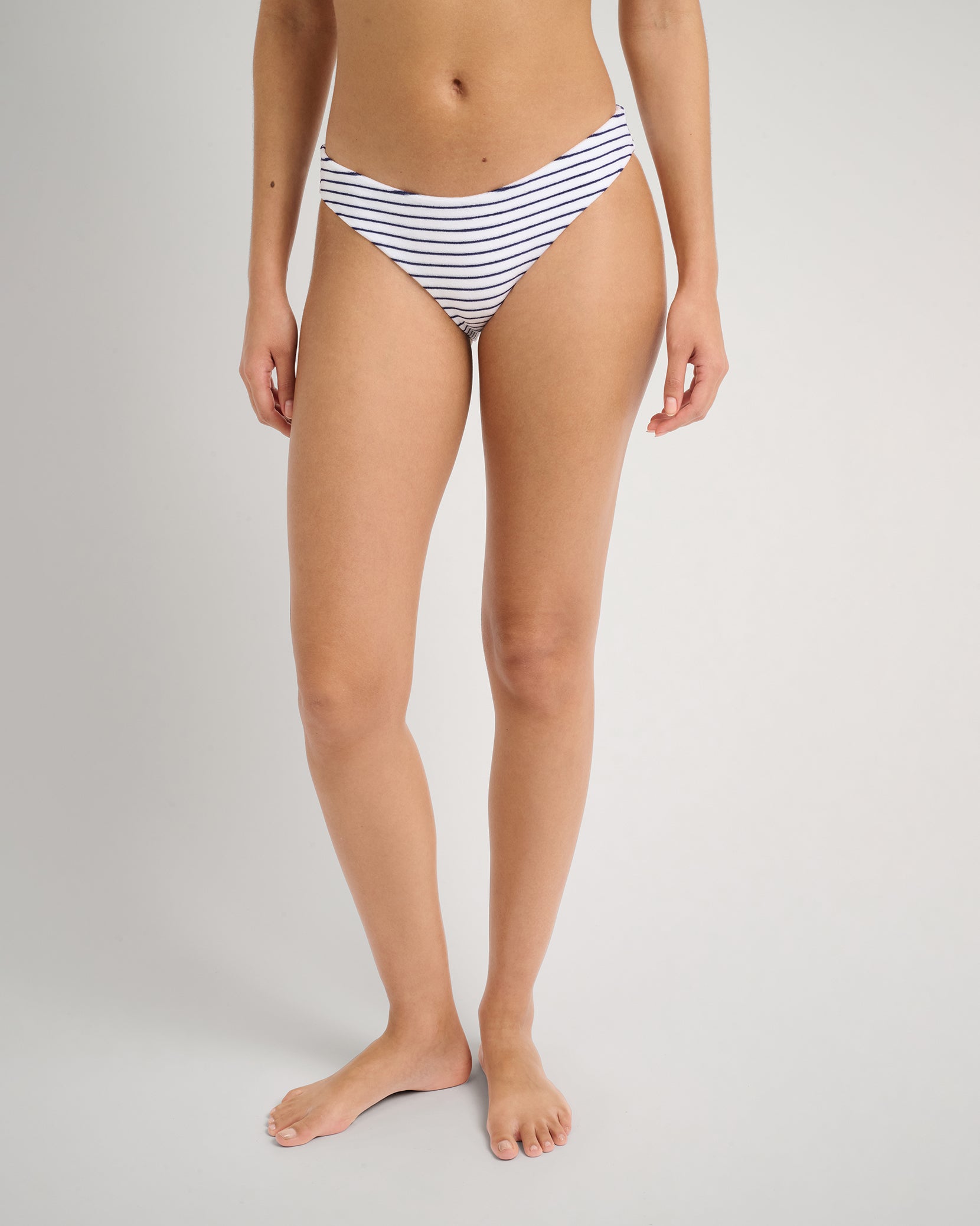 White/Deep Navy
